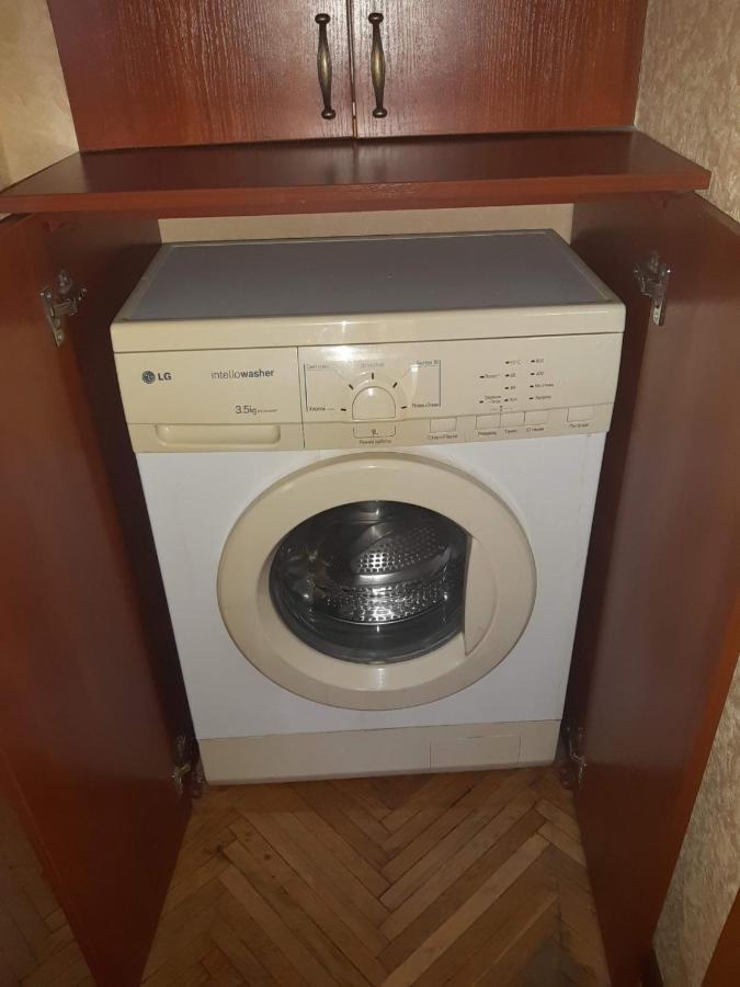 Двухкомнатная Вид На Дворец Украина Κίεβο Εξωτερικό φωτογραφία